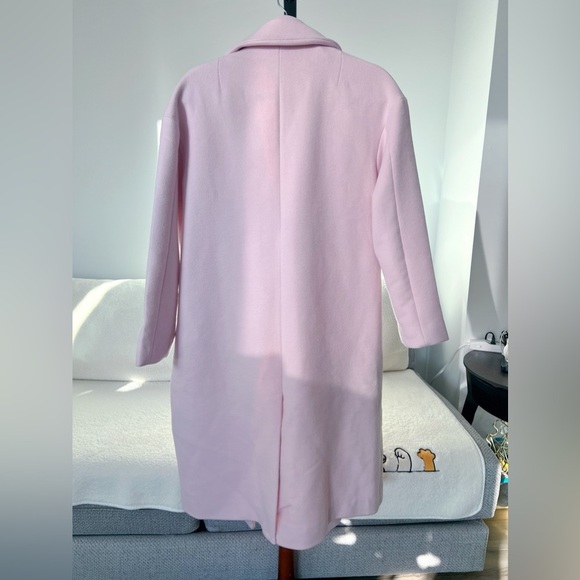 Elegant Pink Wool Coat with Mulberry Silk Lining Timeless Luxurious Design Dior - Picture 4 of 9